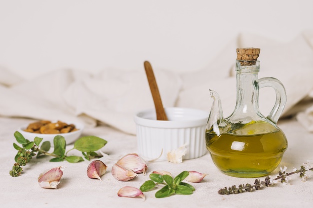 OILS FOR HAIR LOSS: WHICH OILS ARE GOOD?